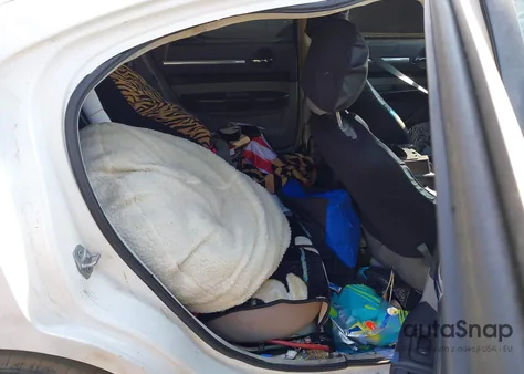 2008 Dodge Charger из США, поврежденный, VIN 2B3KA43G08H321289